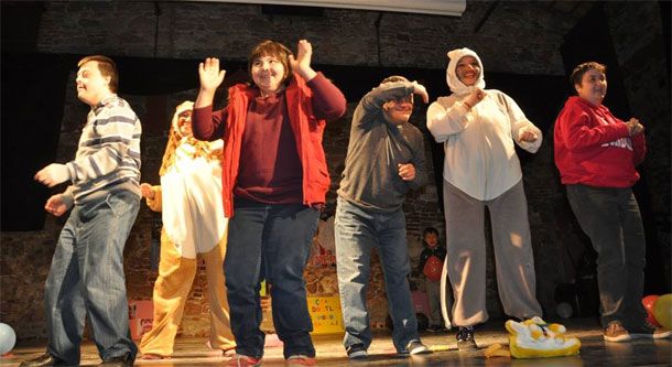 Ayvalık'ta Engelli Vatandaşlara Yönelik Tiyatro Oyunu