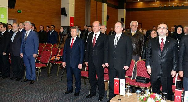 Karesi Toplantı Salonu'nda Helal ve Sağlıklı Gıda Paneli Düzenlendi