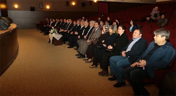 Konferansa Birçok Vatandaş ve Önemli Sima Katıldı