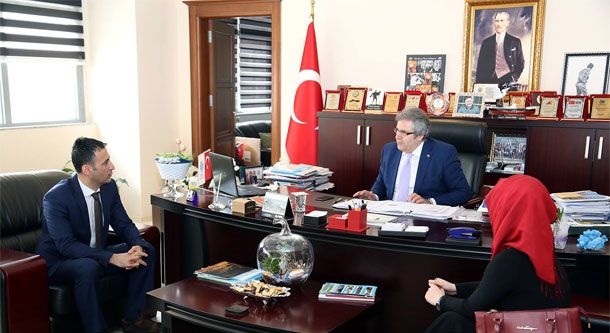 Okul Müdürü Bandırma Belediye Başkanı Dursun Mirza’ya Teşekkür Etti