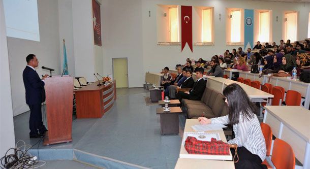Balıkesir Üniversitesi Sivil Kadın Konulu Konferans