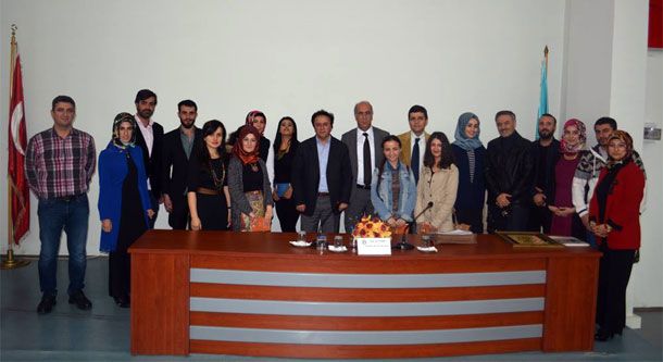 Balıkesir Üniversitesi`nde Şair Ali Emre Söyleşisi