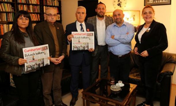 Bozbey’den Cumhuriyet Gazetesi’ne destek ziyareti