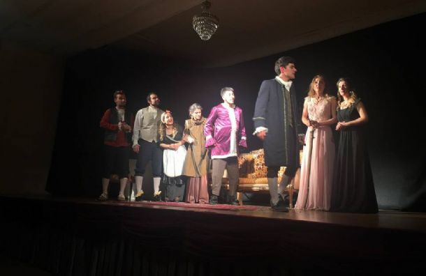 BUBYO Öğrencilerinin Tiyatro Gösterisi Burhaniyelerin Beğenisini Topladı