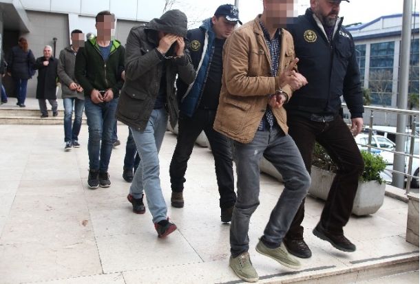 Bursa’da PKK`ya Yönelik Operasyonda 8 Üniversiteli Tutuklandı