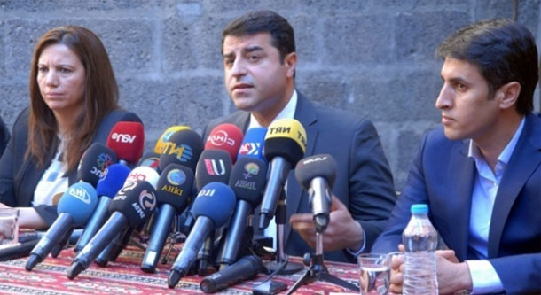 HDP Lideri Selahattin Demirtaş`a Soruşturma Açıldı