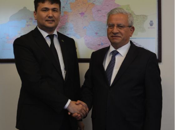 Türkmenistan Konsolosluğundan Rektör Özdemir`e Ziyaret