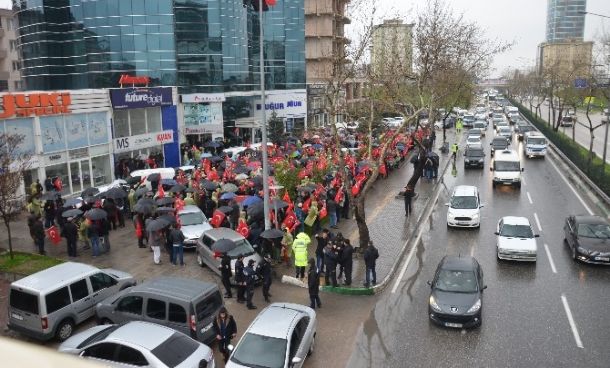 Zaman Gazetesi'ne Kayyum Bursa'da Protesto Edildi