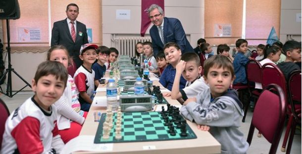 1.SATRANÇ TURNUVASI BAŞLADI