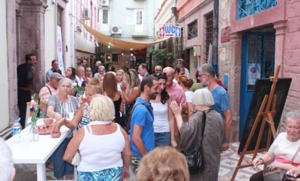 12.ayvalık Kültür Sanat Günleri: Münevver Ercan-geçmişten Günümüze Yazma ve Oya Sergisi
