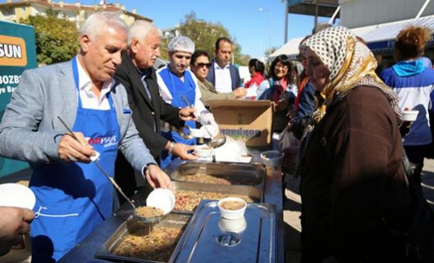 30 bin kap aşureyle Nilüfer’de ağızlar tatlandı