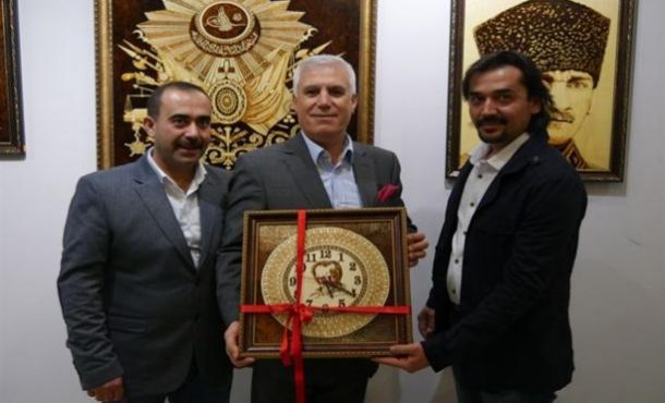 Ahşap ateşle sanata dönüştü