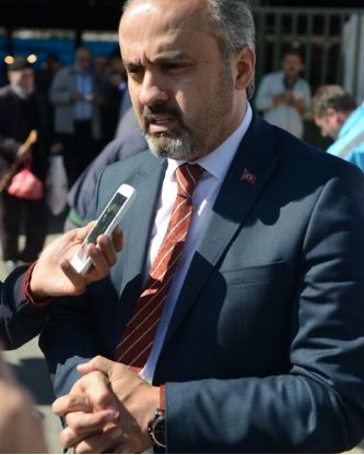 Alanyurt Yeni Mahallede Sathi Kaplama Çalışmaları Sürüyor