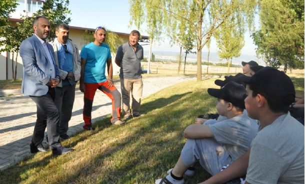 Altın Karagöz Coşkusu İnegöl’ü De Sardı