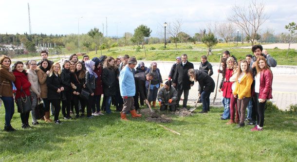 Balıkesir Üniversiteli Gençlerden Çevre Duyarlılığı