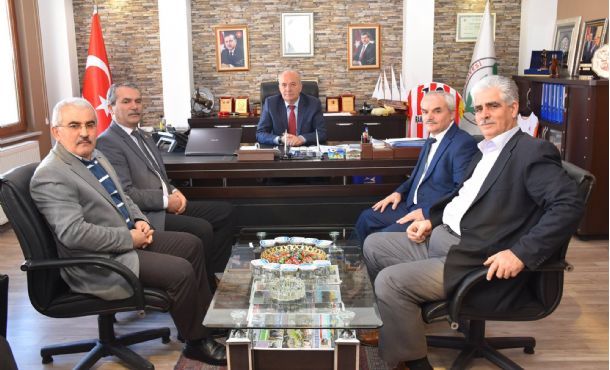 Balıkesirliler Derneği Başkanı Dursunbey Belediyesi`ni Ziyaret Etti