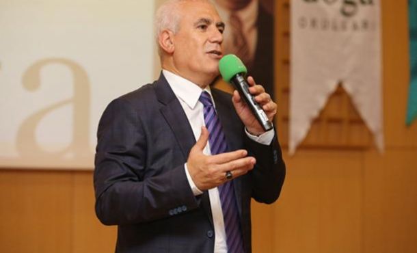 Başkan Bozbey deneyimlerini öğrencilerle paylaştı