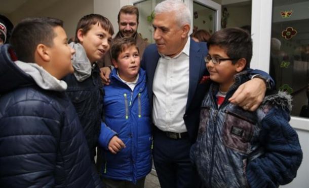 Başkan Burada Karavanı Nilüfer’in 64 mahallesini gezdi