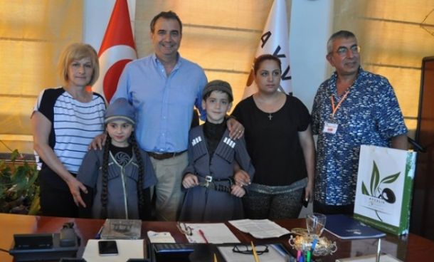 Başkan Gençer, Deniz ve Kum Festivali İçin Gelen Ekipler Ağırladı