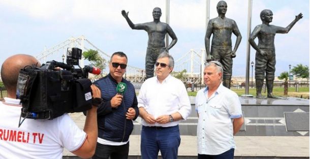 BAŞKAN MİRZA TEK RUMELİ TV İLE RÖPORTAJ GERÇEKLEŞTİRDİ