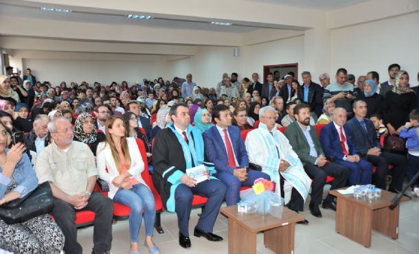 BAUN Sındırgı MYO`da Mezuniyet Mutluluğu