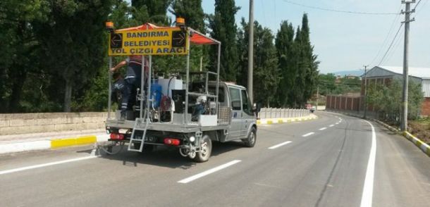 BELEDİYEYE YENİ YOL ÇİZGİ ARACI