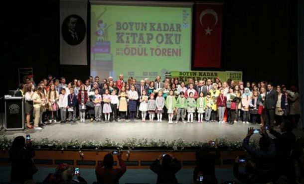 Bozbey: Çocuklar kitap okuyarak barışı tescil edecek