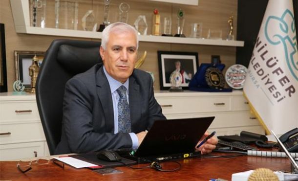 Bozbey: Darbe girişiminde bulunanları ve destek verenleri lanetliyorum