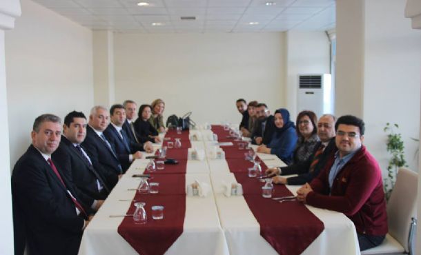 Burhaniye`deki Banka Şubelerinden BUBYO Öğrencilerine Kariyer Desteği