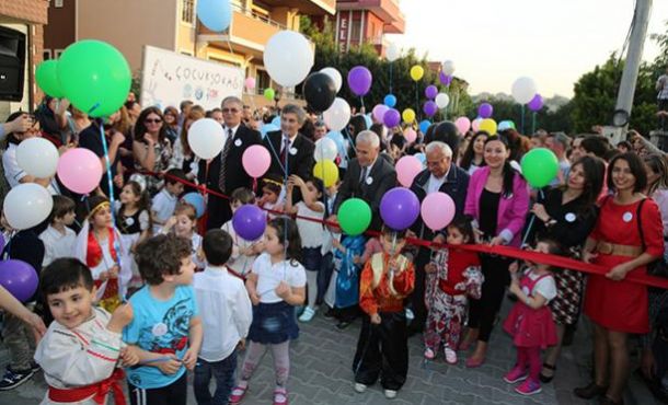 Çocuklar kendi sokaklarının tasarımını tamamladı