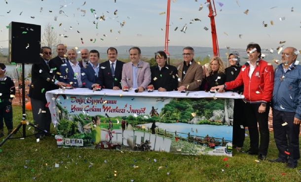 Cumartesi Pazarında Yeni Düzenleme