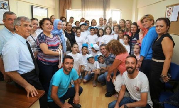ÇYDD’nin yaz okuluna katılan çocuklar sertifikalarını aldı