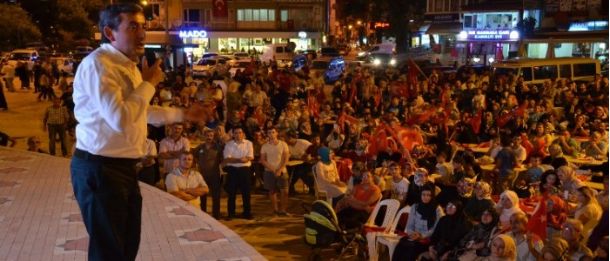 Demokrasi Nöbetine İsmail Aydın Desteği