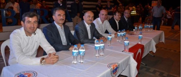 Demokrasi Nöbetine Vekil Çıkarması