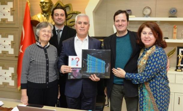 Dünyaca ünlü müzisyen Sanlıkol’dan Bozbey’e ziyaret