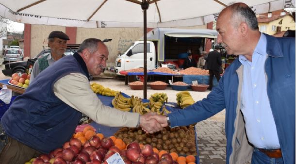 Dursunbey Belediye Başkanı İlçe Pazarını Gezdi