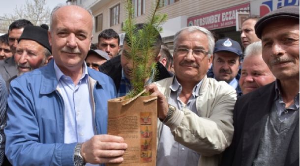 Dursunbey Belediyesi`nden Ağaçlandırma Seferberliği Projesi