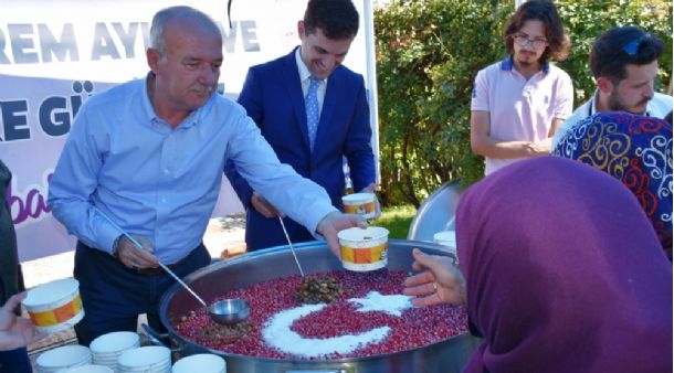 Dursunbey Belediyesinden Aşure Etkinliği