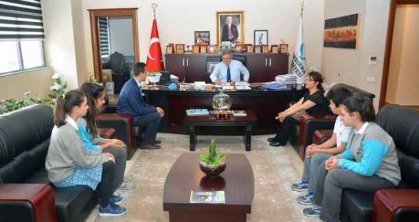 ETİ HOLDİNG ORTAOKULUNDAN BAŞKAN MİRZA’YA ZİYARET