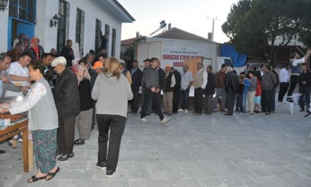 Geleneksel İftar Sofrası Bağyüzü`nde Kuruldu