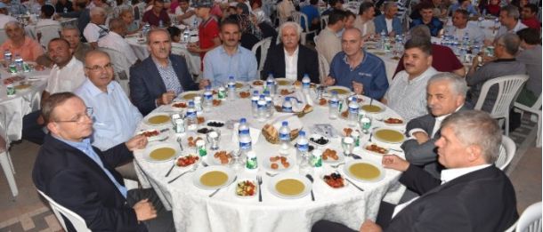 Gemlik Meydanı Denizle Buluşuyor