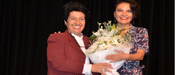Göksel Gemlik`te Hayranlarıyla Buluştu