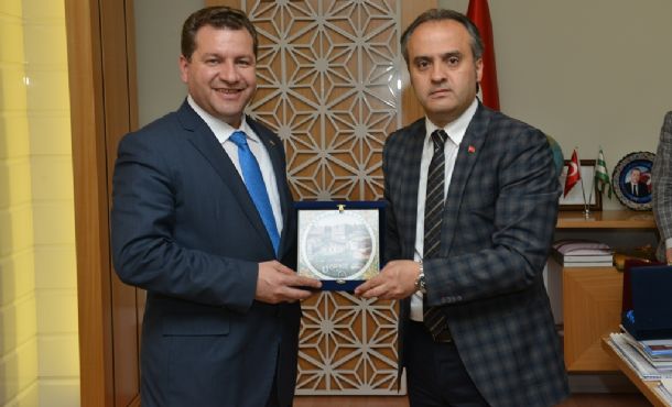 Gönül Dostu Yunus Emre Şiirleriyle Anıldı
