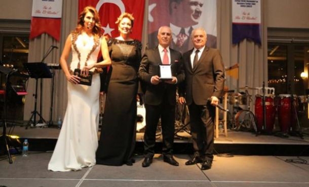 HASVAK’tan Bozbey’e teşekkür plaketi