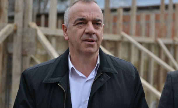 İnegöl Belediyesi’nden 190 Çiftçiye Ceviz Fidanı Desteği