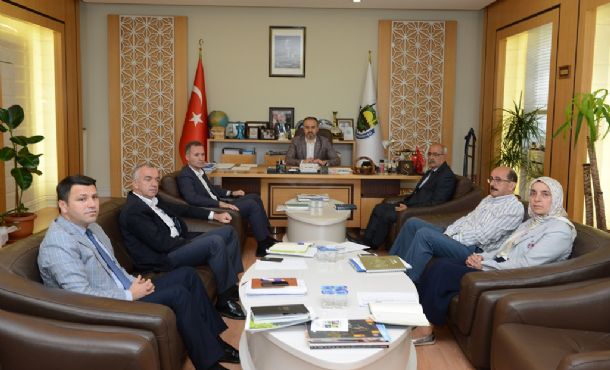 İşletme Fakültesi 2’nci Mezunlarını Verdi