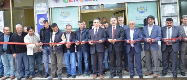 Katırlı Gençlik Merkezine Görkemli Açılış