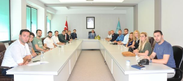 Kosovalı Öğrencilerden Rektör Özdemir`e Ziyaret