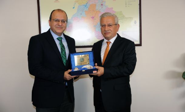 MÜSİAD İngiltere Temsilciliğinden Rektör Özdemir`e Ziyaret