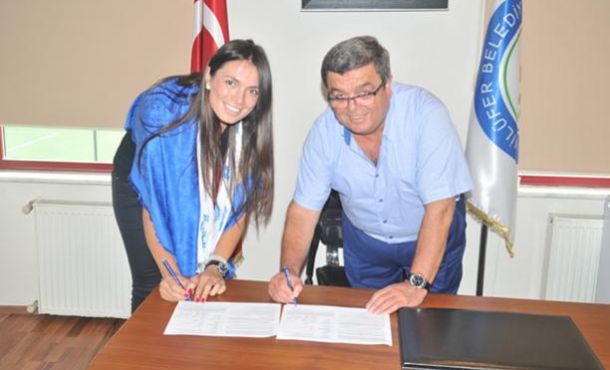 Nilüfer Belediyespor’a Sırp smaçör